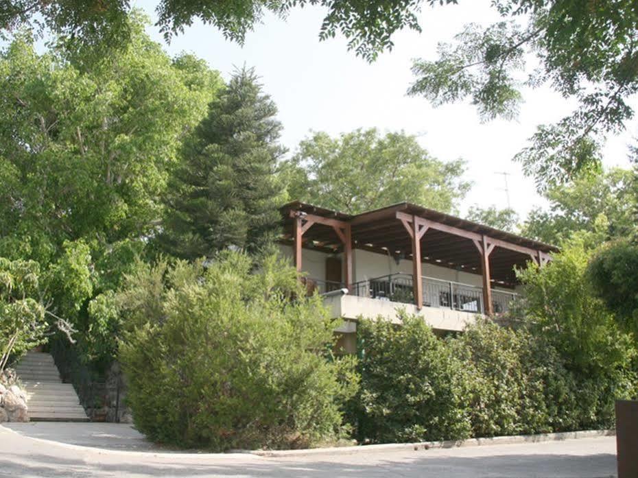 Neve Shalom Hotel Exterior photo