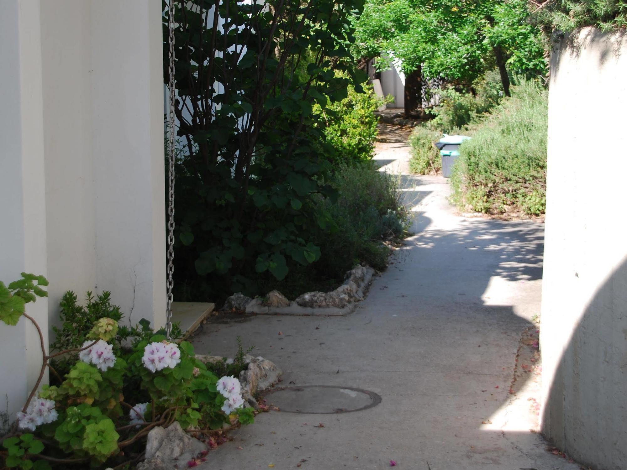 Neve Shalom Hotel Exterior photo